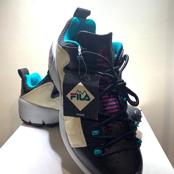 Fila - Picture 8 of 10